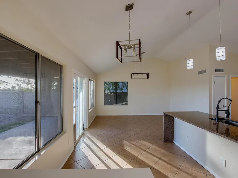 13250 N 56th Ave — Photo 10