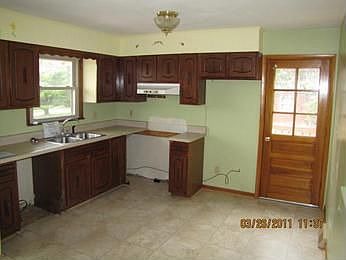 3rd image of 82 Little Mountain Dr