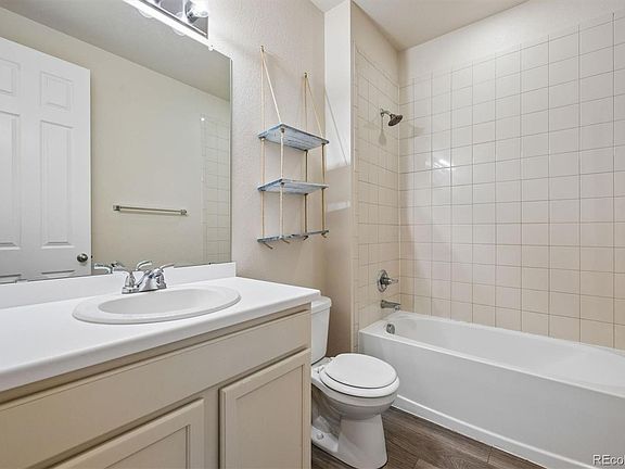 5th image of 10595 Akron Street