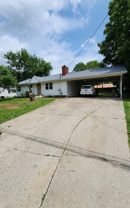 5300 N Ozark Rd