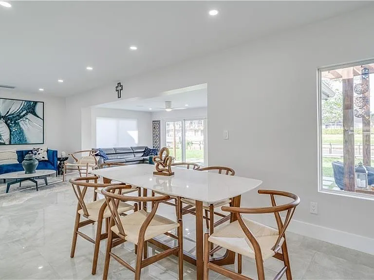 1745 Bikini Ct — Photo 12