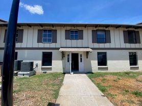 542 Plaza Seville Ct