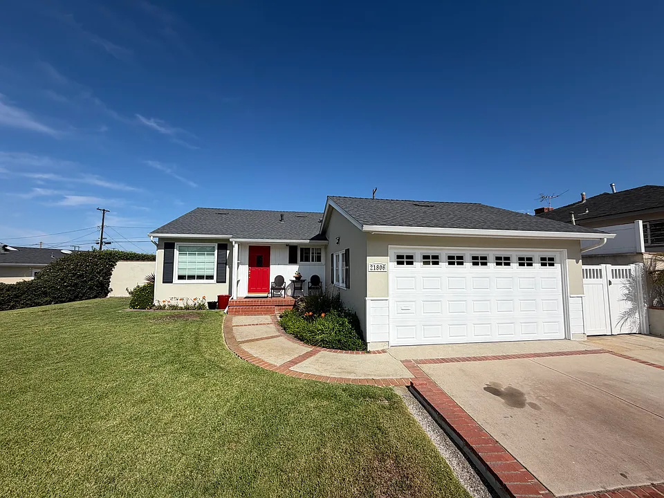 21806 Redbeam Ave
