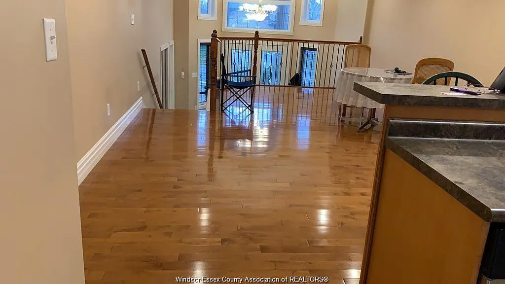 4 bed, $3,200 — Photo 2