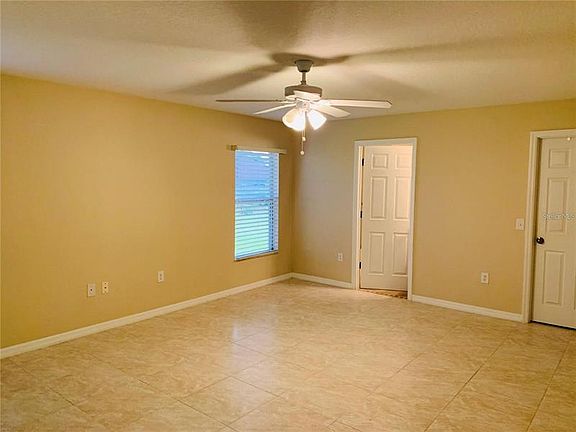 4th image of 3338 Saint Vincent Ln