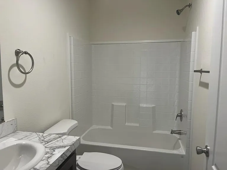 2nd Full Bathroom