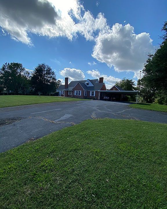 710 Bluff City Hwy, Bristol, TN 37620 Zillow