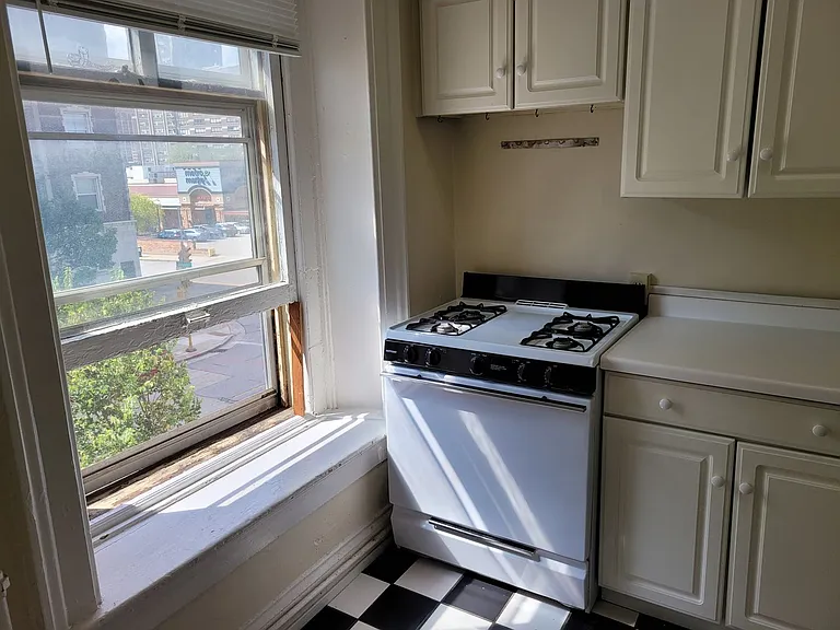 706-08 Juneau — Photo 10