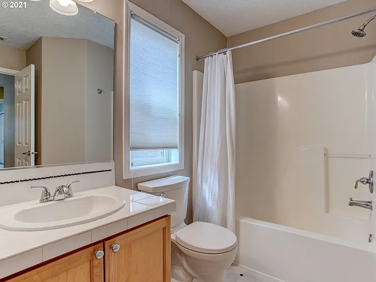 4183 NW 127th Ave — Photo 26