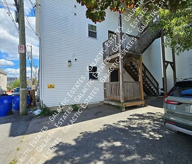 194-202 Auburn St #198-2 — Photo 11