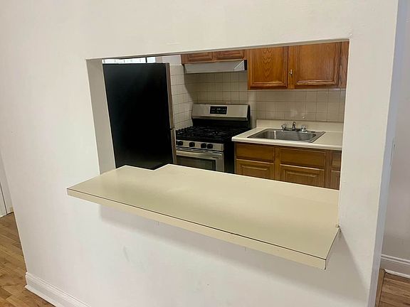 2nd image of 522 W 157th St #1C