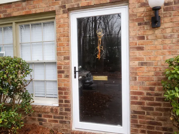 2804 E Carriage Dr #B, Winston Salem, NC 27106