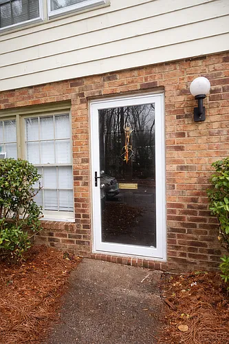 2804 E Carriage Dr #B Photo 1