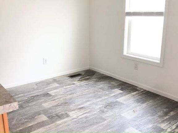 4th image of 825 N Lamb Blvd #31
