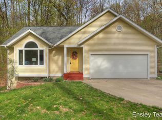 17350 Country Ln NE, Sand Lake, MI 49343