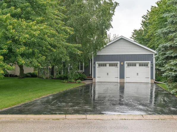 14 Hewitt St, Blandford Blenheim, ON N0J 1B0