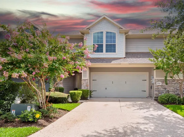 2840 Sand Dune Dr, Seabrook, TX 77586