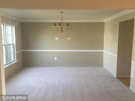 3rd image of 9525 Laurel Oak Dr
