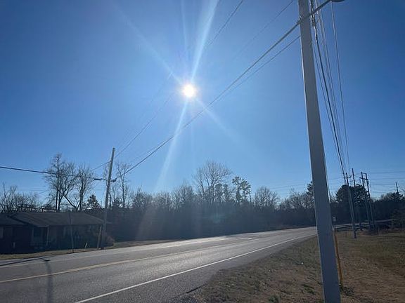 4th image of 2660 Benton Pike NE