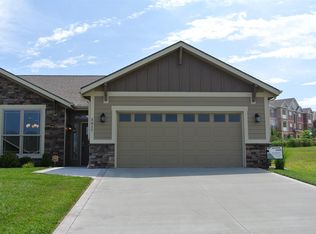 5617 Chimney Rocks Cir, Lawrence, KS 66049