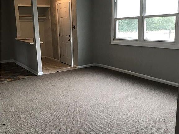 2nd image of 3008 Ashlawn Ter