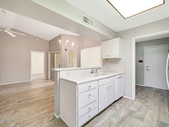 3rd image of 13635 W COUNTRYSIDE Drive