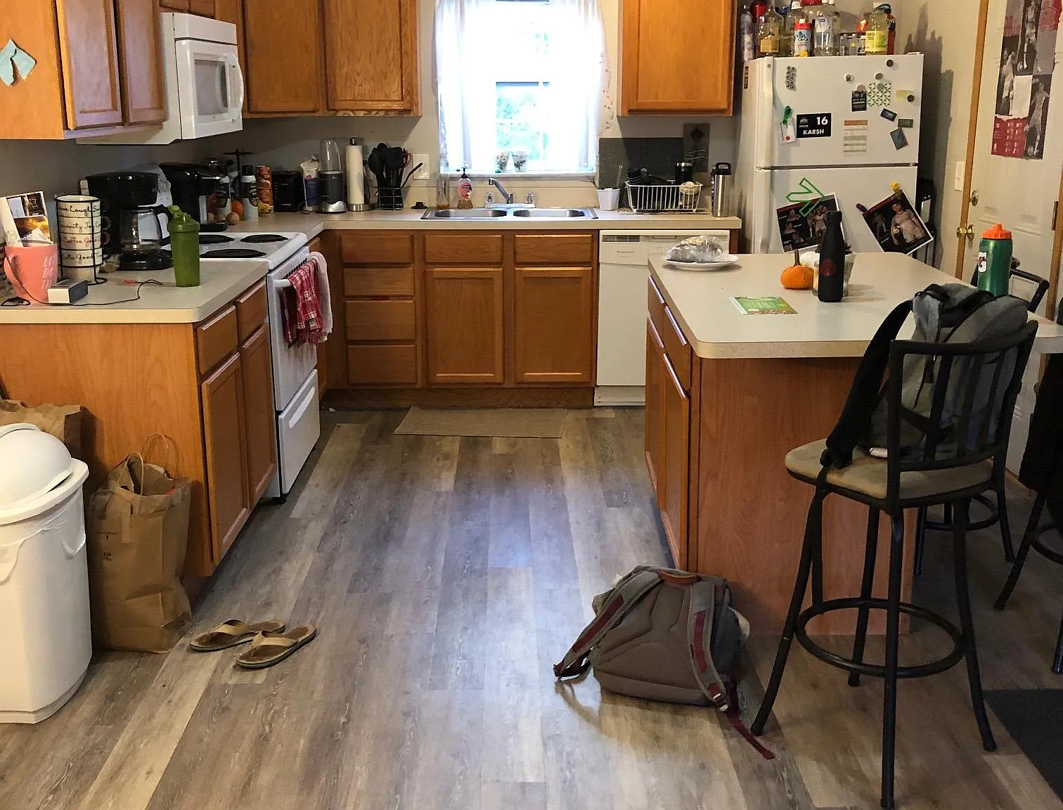 3 bed, 1278 sqft, $2,400 — Photo 4