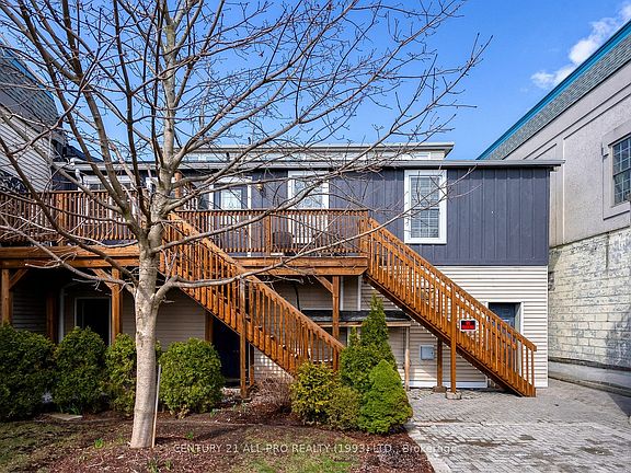 3rd image of 79 King St W #301