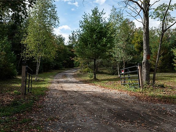4th image of 292 Hughes Rd