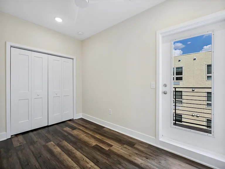 1804 W Berks St — Photo 60