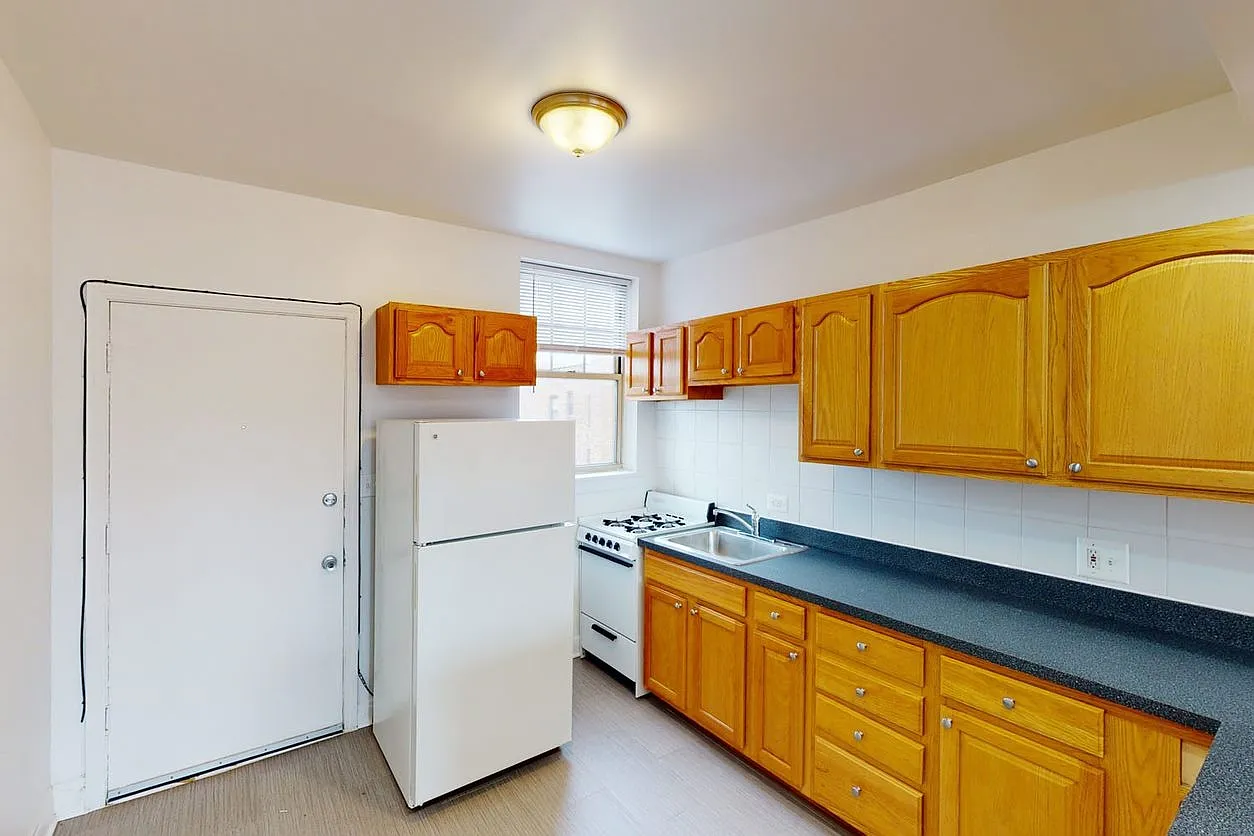 5528 S. Cornell Avenue — Photo 2