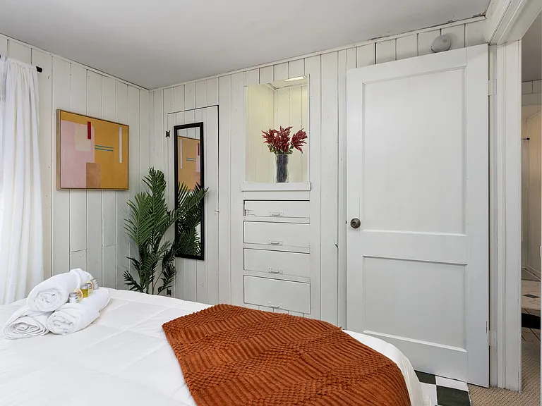 9 Oceanic St #A — Photo 4