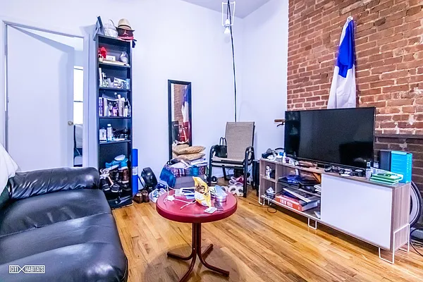 Rented by Citi Habitats | media 18