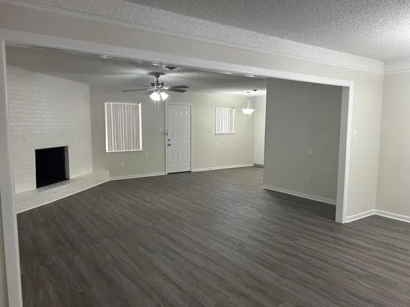 5620 Westcreek Dr, Fort Worth, TX 76133