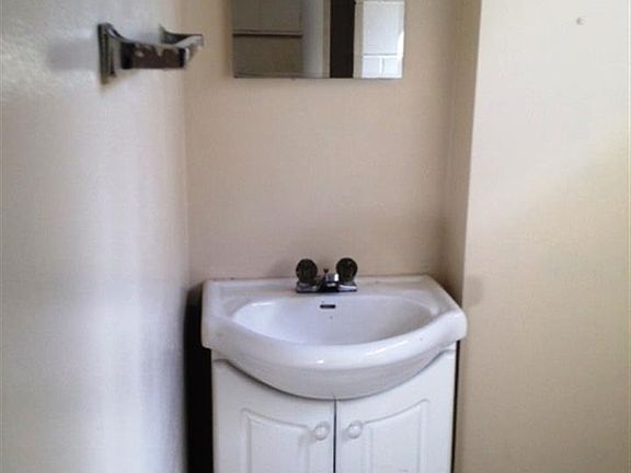 5th image of 2608 1/2 Hancock St