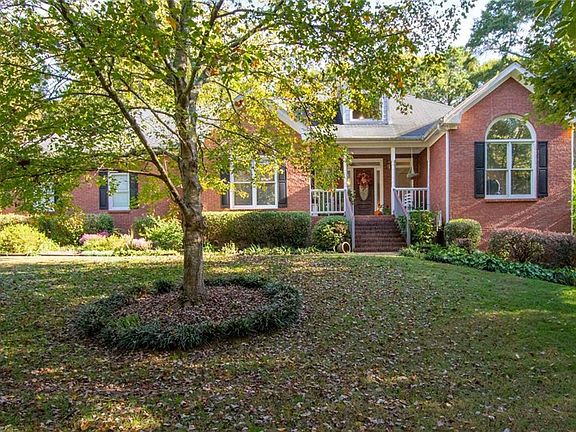 2nd image of 2407 Splitwood Dr