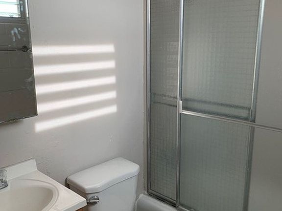 3rd image of 1601 Beloit Ave APT 24