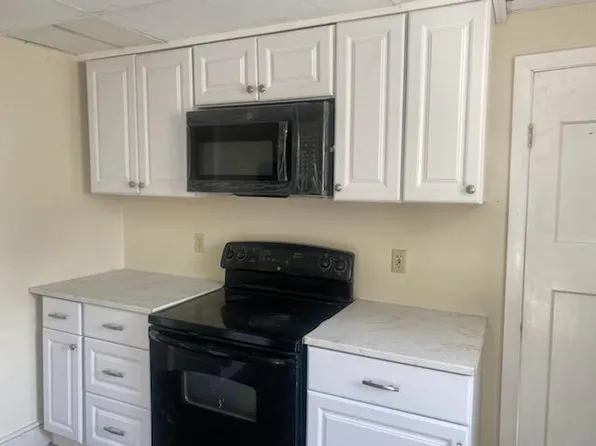 6 Holstrom Ct #2, Auburn, MA 01501