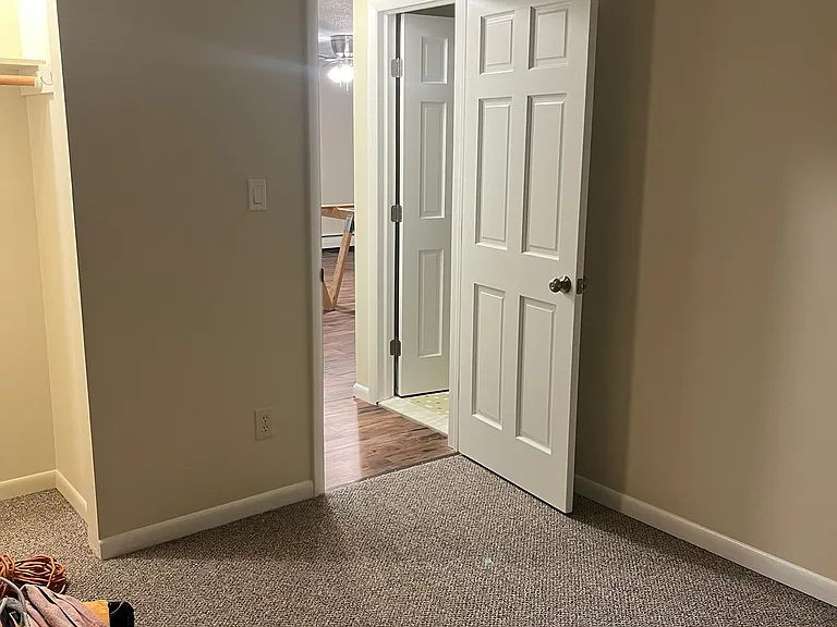 2568 Elmwood Ave #7 — Photo 9