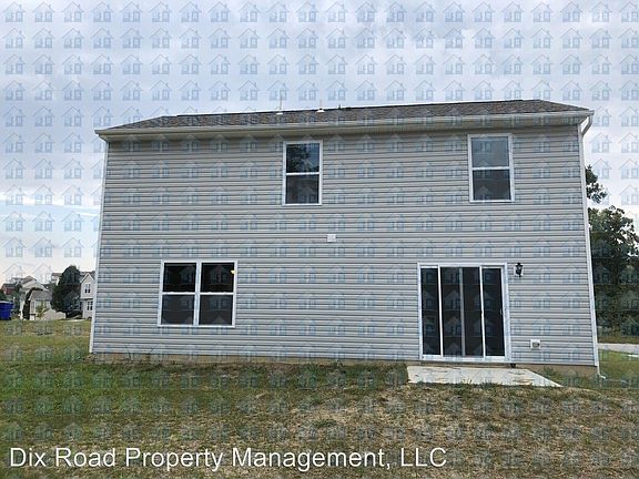 3rd image of 208 Timber Hill Dr