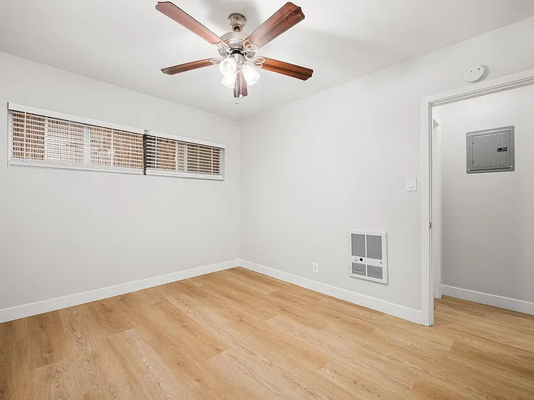 1750 Coronado Ave #6 — Photo 16
