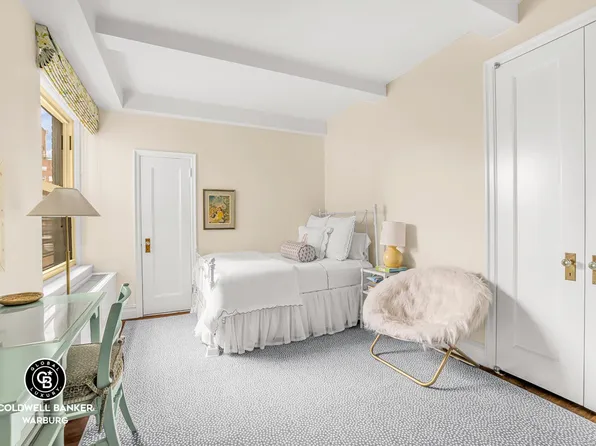 215 East 72nd Street image 8 of 12