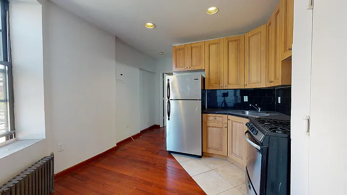 Rented by Bond New York | media 5