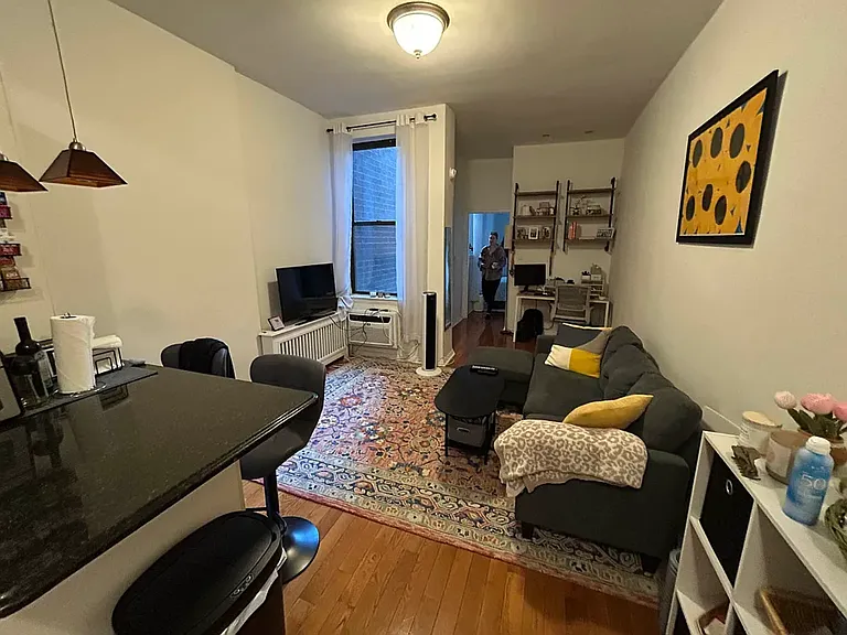 423 E 83rd St #2E — Photo 3