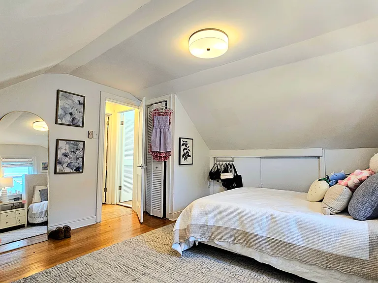 1403 Roxbury Rd — Photo 21