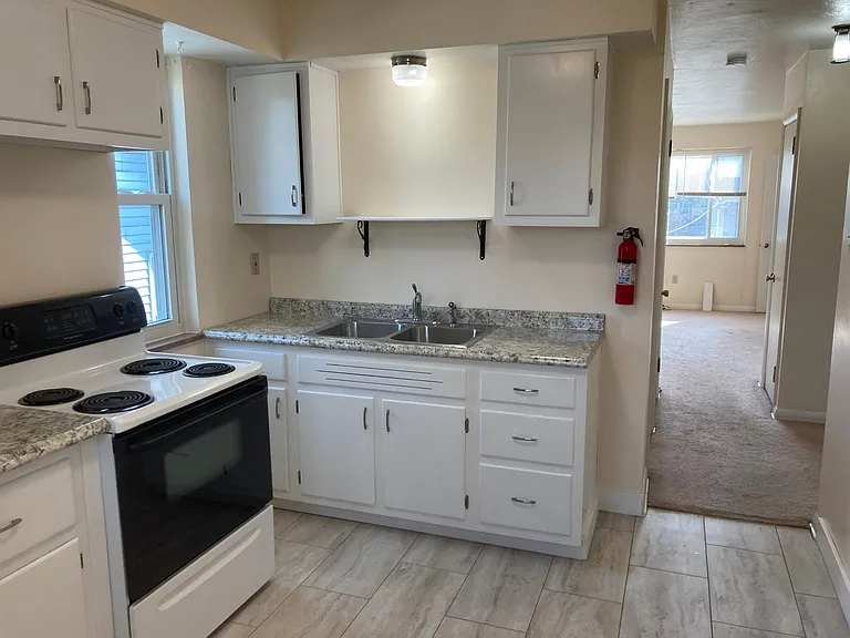 118 Arch Ave #2 — Photo 8