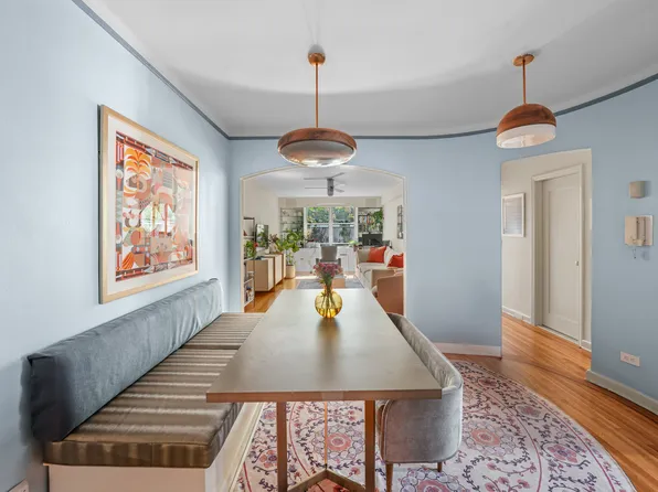 310 West 55th Street image 8 of 18