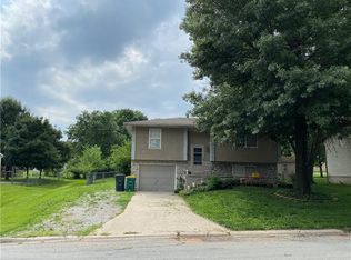 1006 W 3rd St, Edgerton, KS 66021