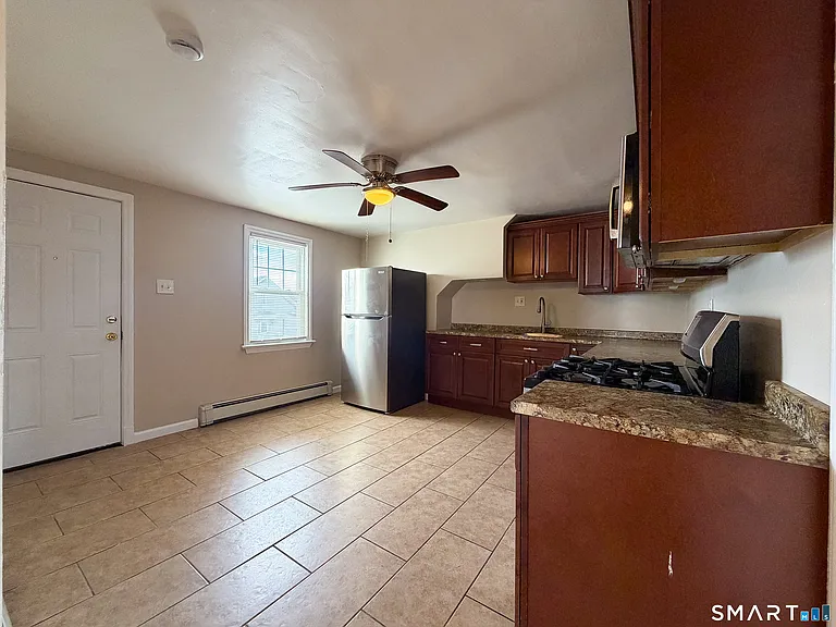 317 Lincoln Ave — Photo 3