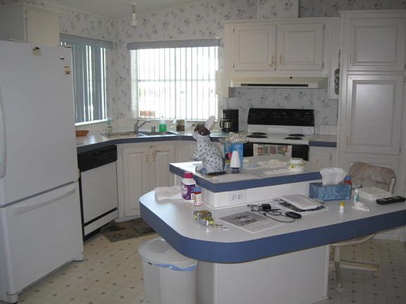 3rd image of 10620 SW 27th Ave Lot 15L